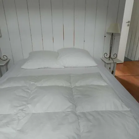 Holiday home Maison Bleue Hoedic