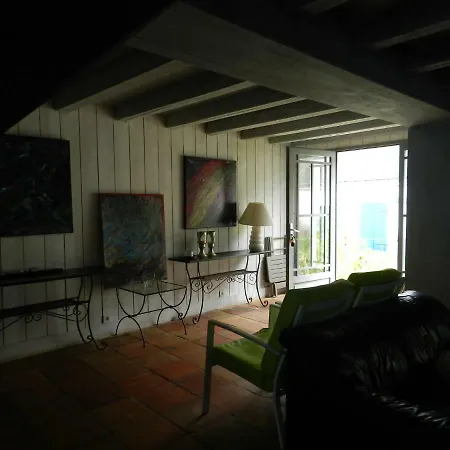 Maison Bleue