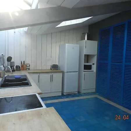 Holiday home Maison Bleue Hoedic